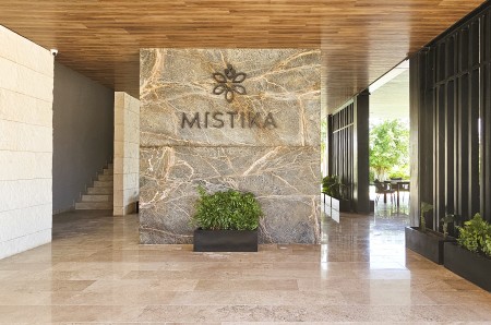 Terreno en venta en privada residencial Mistika en la zona Country de Merida